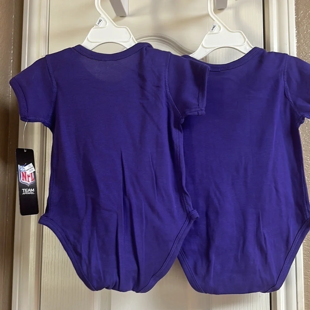 2 NFL Minnesota Vikings Born To Be A Legend Short Sleeve Onesies In purple 
NWT - Picture 8 of 9